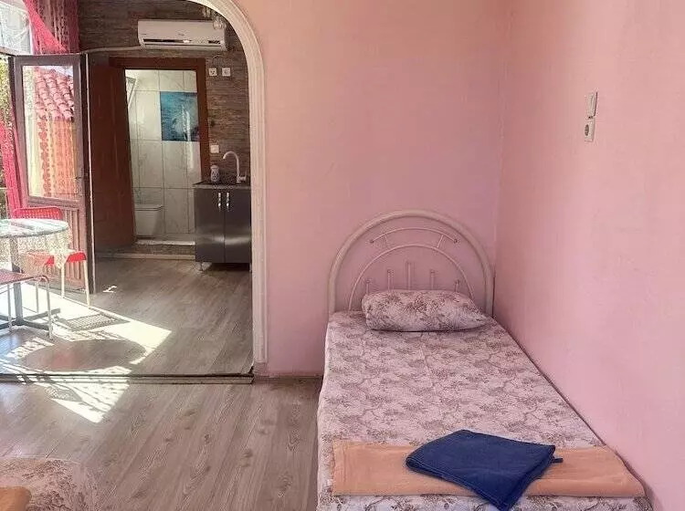 هتل Erkal Pension