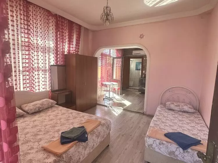 هتل Erkal Pension