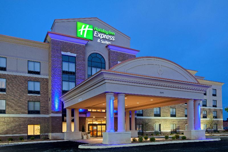 ホテル Holiday Inn Express And Suites Columbus Edinburgh By Ihg