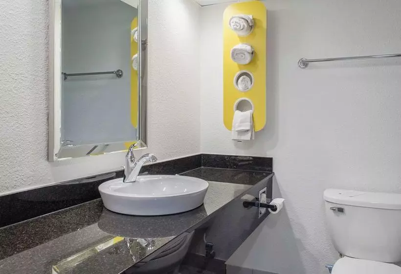 בית מלון כפרי Holiday Inn Express Boston Brockton, An Ihg