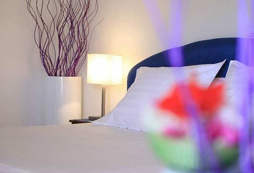 בית מלון כפרי Les Amaryllis Saly