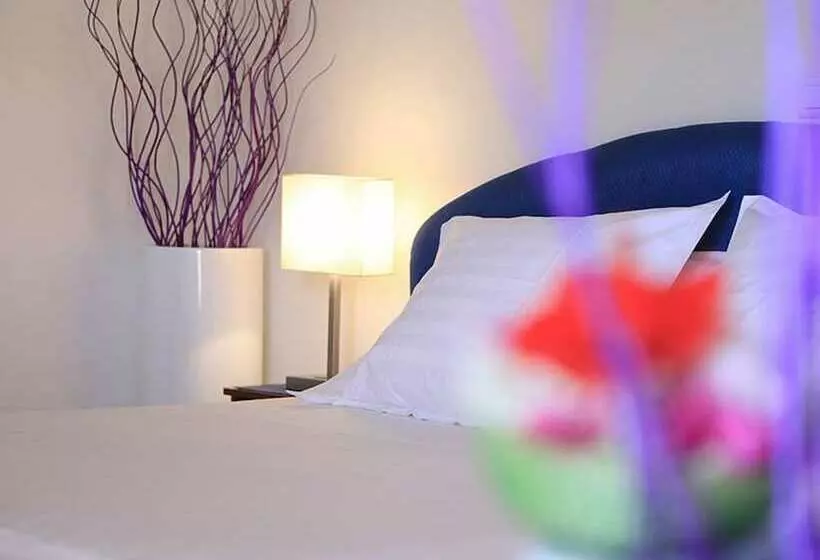 בית מלון כפרי Les Amaryllis Saly