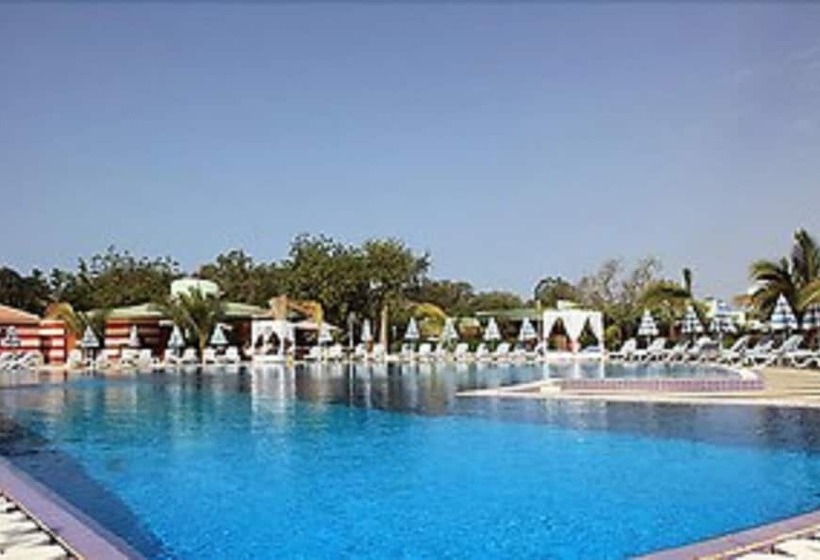 בית מלון כפרי Les Amaryllis Saly