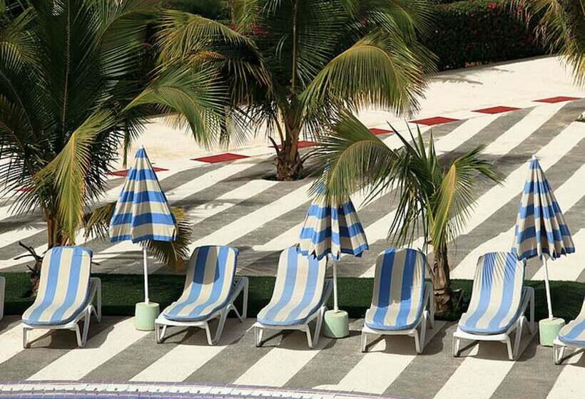 בית מלון כפרי Les Amaryllis Saly