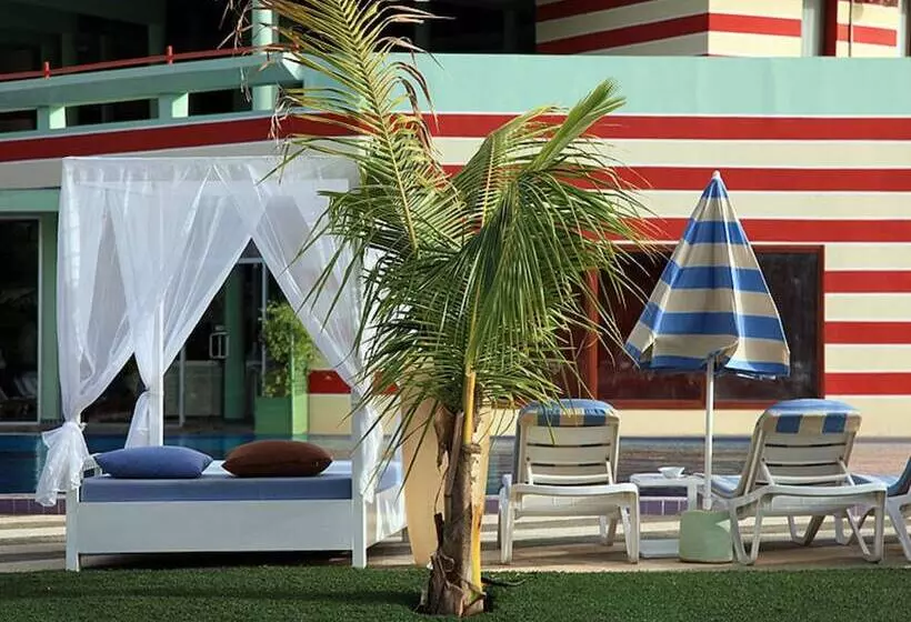 בית מלון כפרי Les Amaryllis Saly