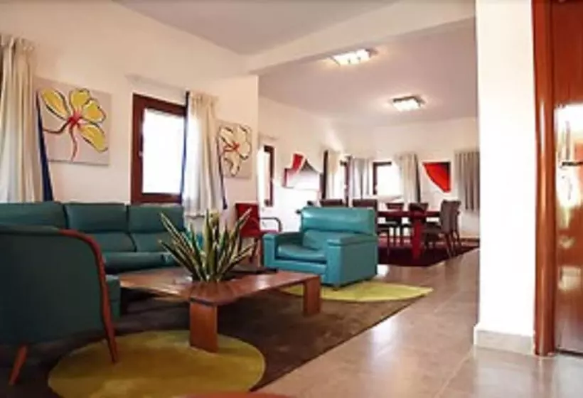 בית מלון כפרי Les Amaryllis Saly