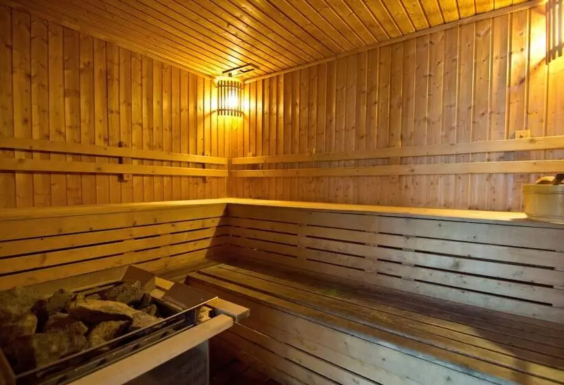 Hotel Lk The Empress