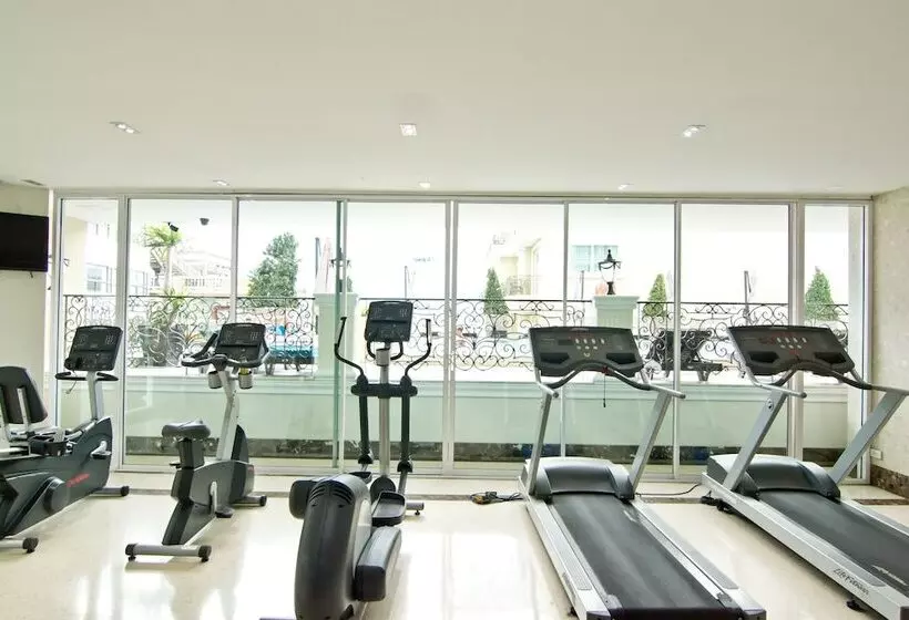 Hotel Lk The Empress