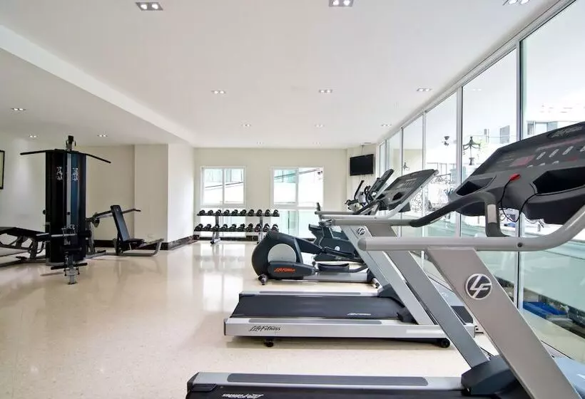 Hotel Lk The Empress