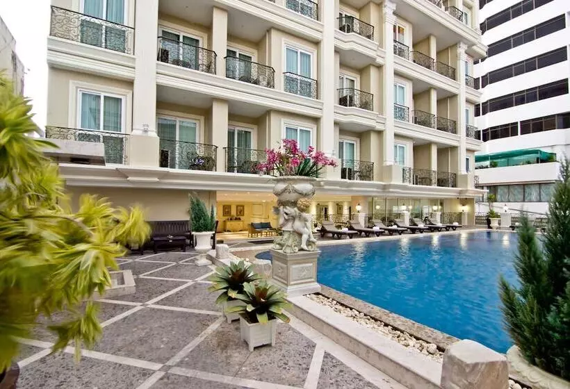 Hotel Lk The Empress