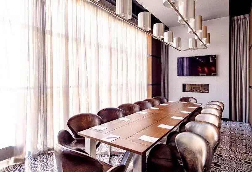 هتل Mercure Kyiv Congress