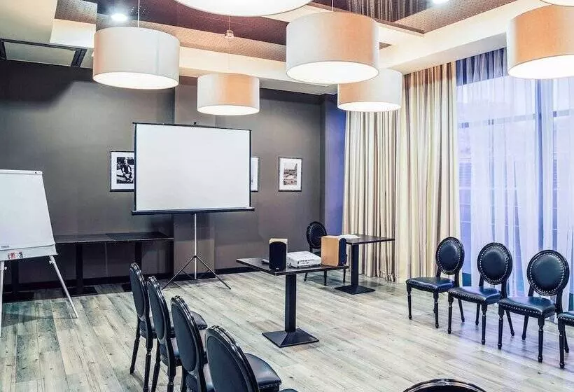 هتل Mercure Kyiv Congress