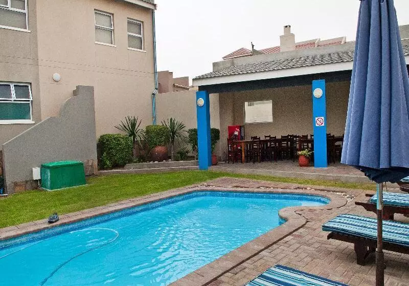 هتل Long Beach Lodge