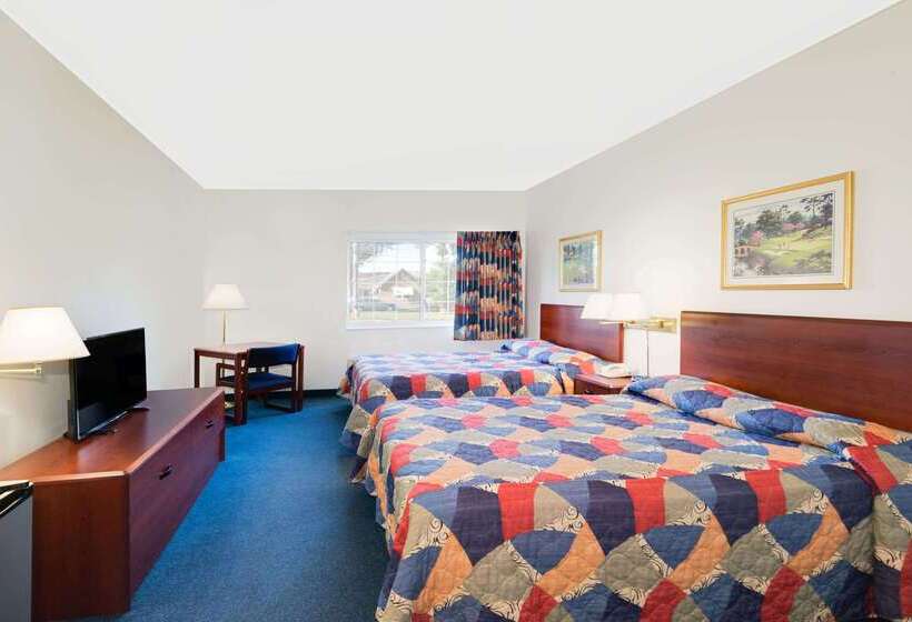 汽车旅馆  Super 8 By Wyndham Emmetsburg