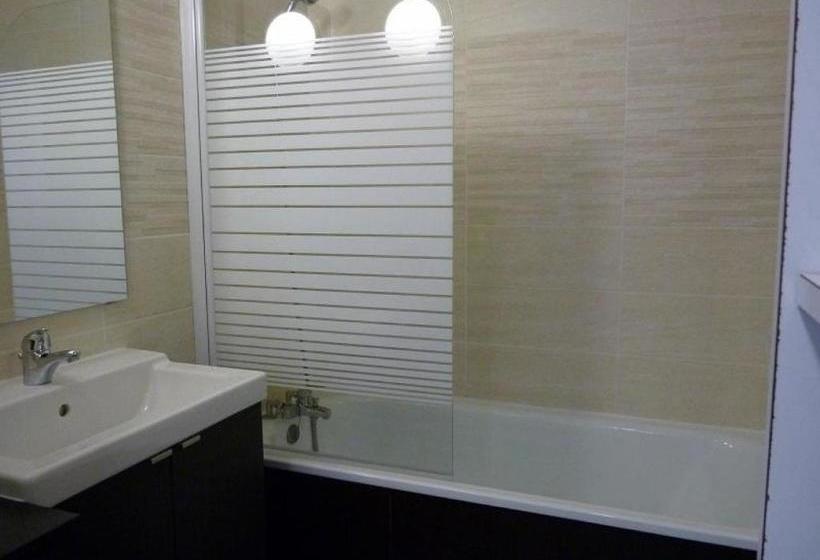 Charmant T2 Rénové Avec Balcon Sud Et Vue Pistes Au Cœur De Plagne Bellecôte Fr 1 351 108