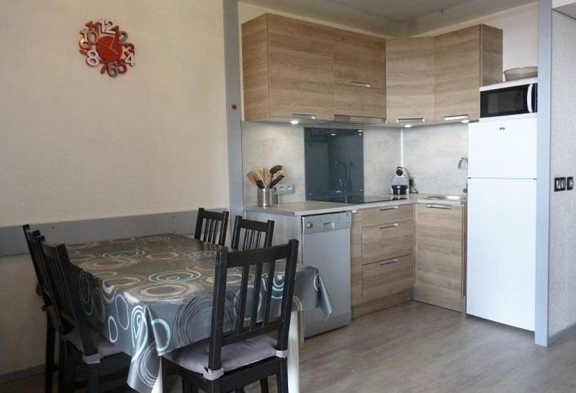 Charmant T2 Rénové Avec Balcon Sud Et Vue Pistes Au Cœur De Plagne Bellecôte Fr 1 351 108