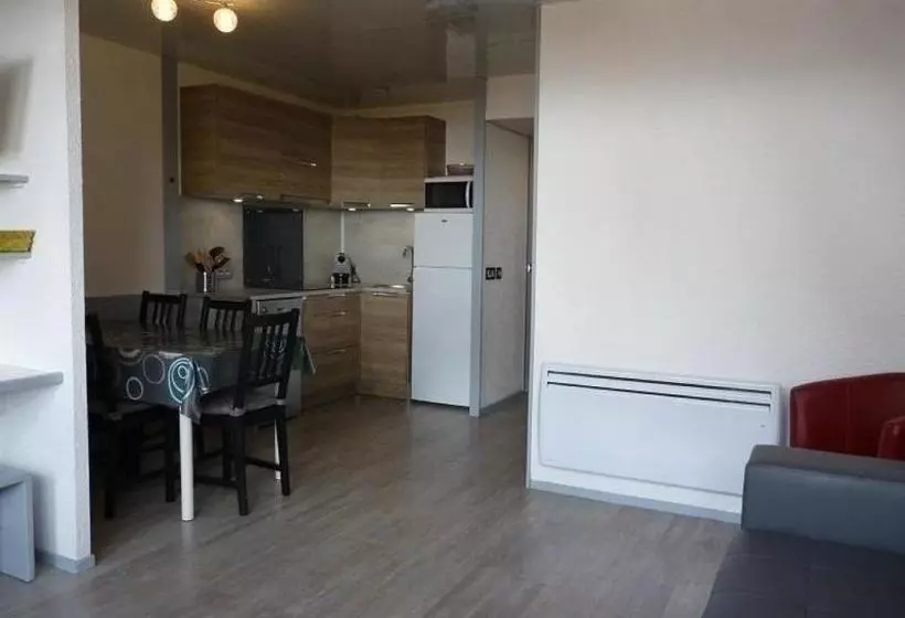 Charmant T2 Rénové Avec Balcon Sud Et Vue Pistes Au Cœur De Plagne Bellecôte Fr 1 351 108