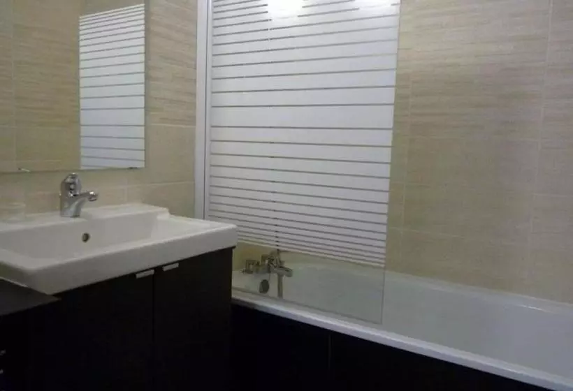 Charmant T2 Rénové Avec Balcon Sud Et Vue Pistes Au Cœur De Plagne Bellecôte Fr 1 351 108