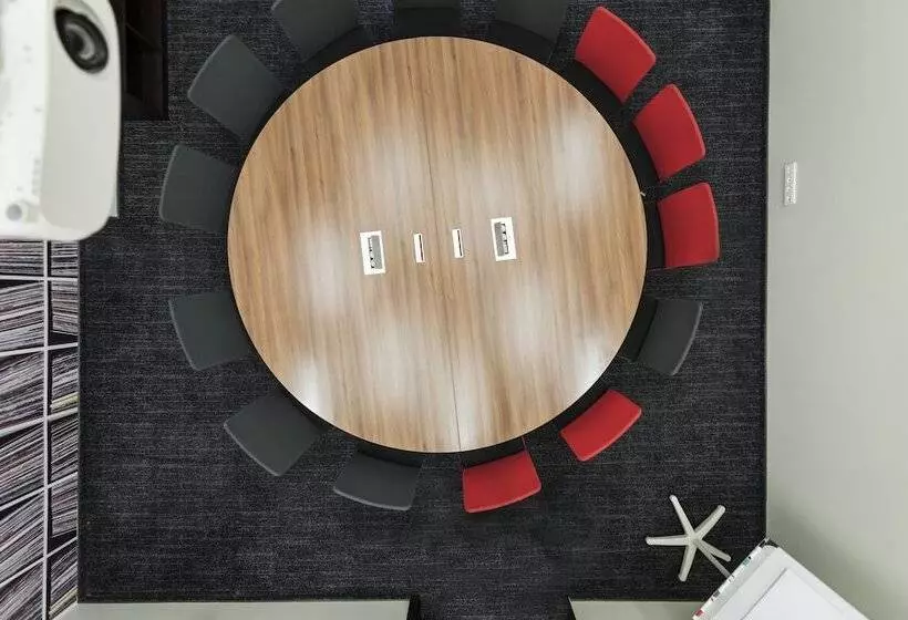 Comfort Hotel LT – Rock ‘n’ Roll Hotel Vilnius