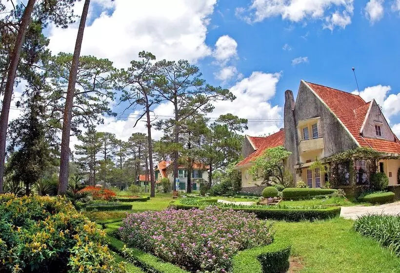 Dalat Cadasa Resort