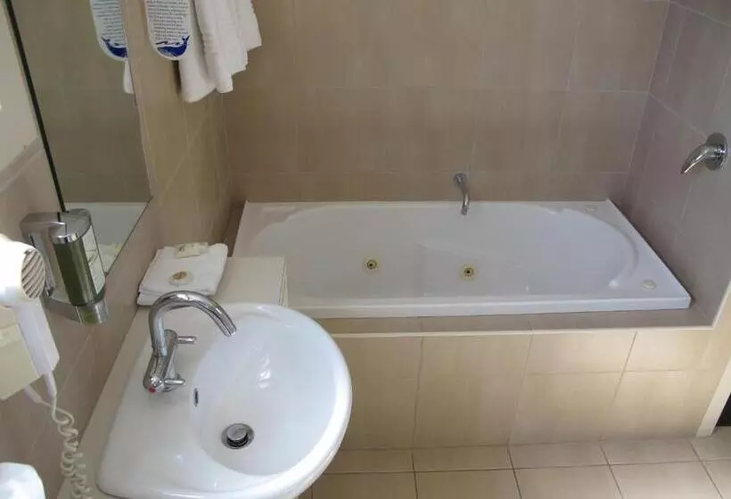 Hotel Aston Hill Motor Lodge