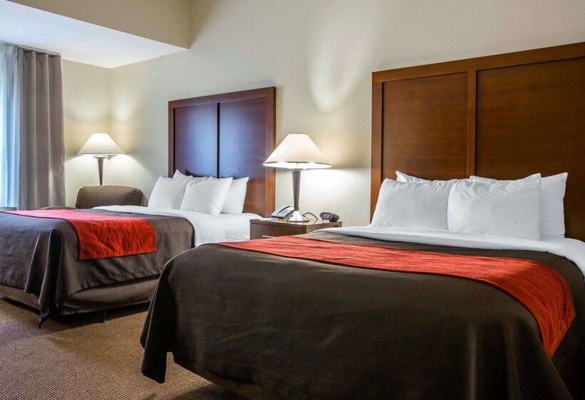 בית מלון כפרי Comfort Inn & Suites Adj To Akwesasne Mohawk Casino