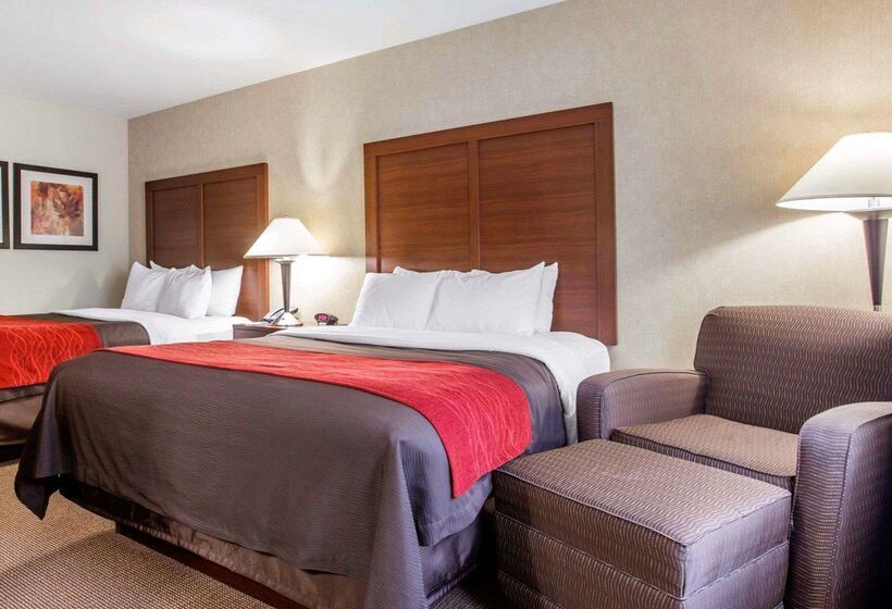 בית מלון כפרי Comfort Inn & Suites Adj To Akwesasne Mohawk Casino