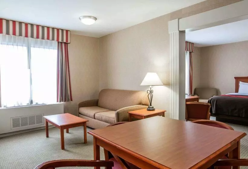 Hotel Comfort Inn & Suites Adj To Akwesasne Mohawk Casino