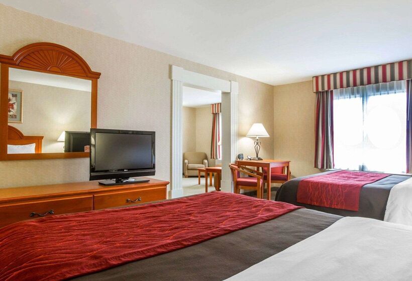 בית מלון כפרי Comfort Inn & Suites Adj To Akwesasne Mohawk Casino