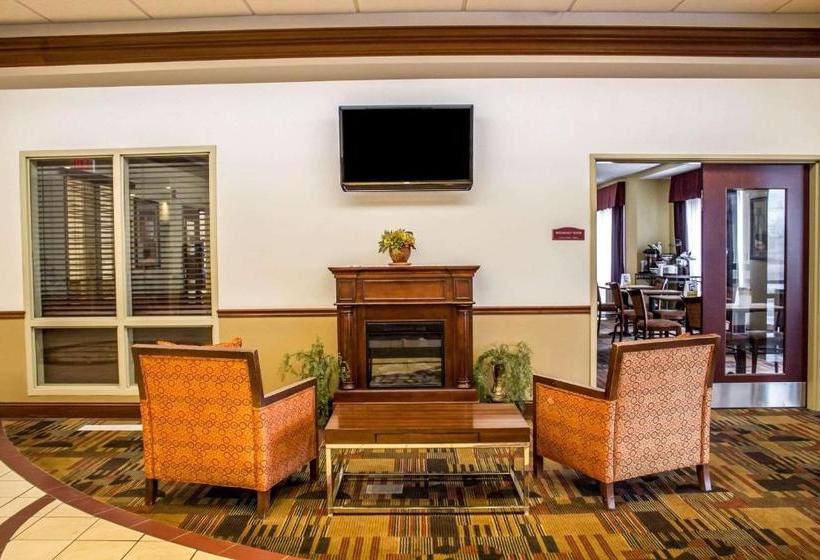 ホテル Comfort Inn & Suites Kent University Area