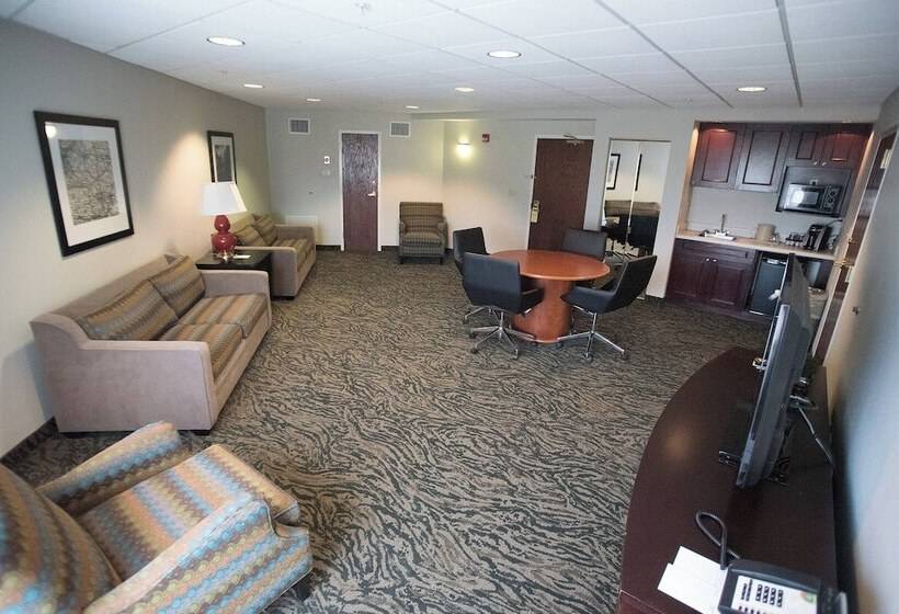 בית מלון כפרי Courtyard By Marriott Hickory