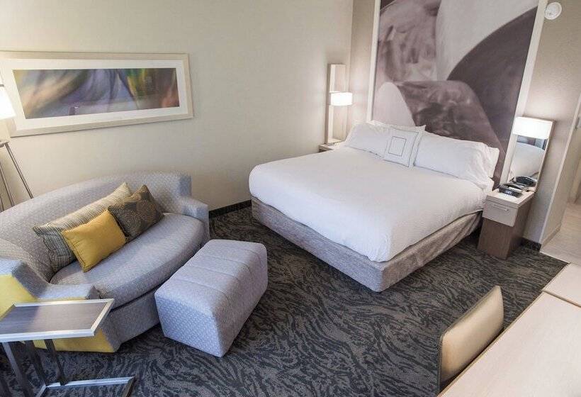 בית מלון כפרי Courtyard By Marriott Hickory