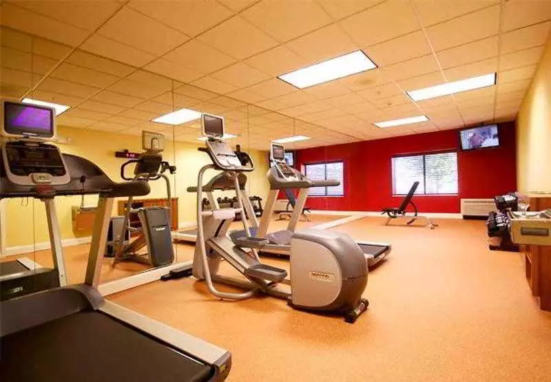 בית מלון כפרי Courtyard By Marriott Hickory