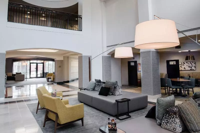 בית מלון כפרי Courtyard By Marriott Hickory