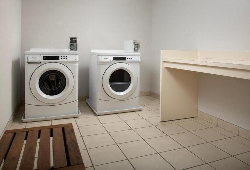 ホテル Courtyard By Marriott Seattle Kirkland