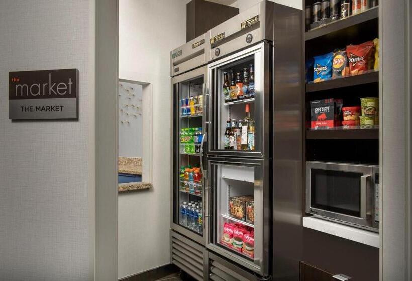 ホテル Courtyard By Marriott Seattle Kirkland