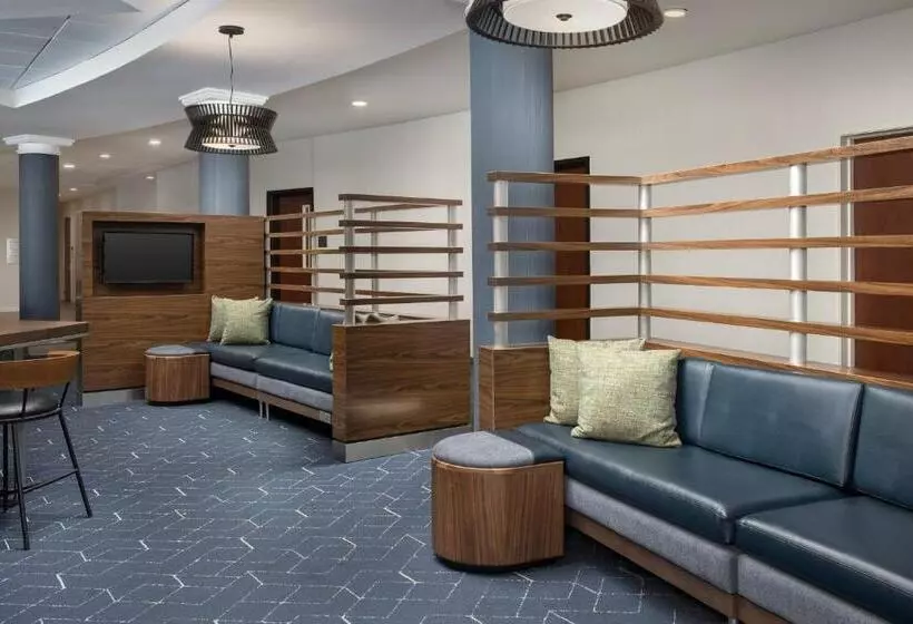 Отель Courtyard By Marriott Seattle Kirkland