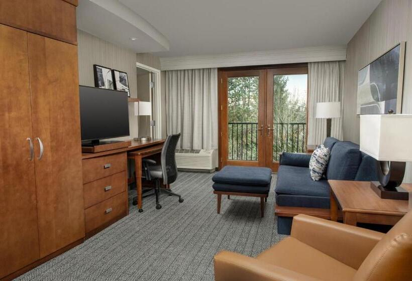 ホテル Courtyard By Marriott Seattle Kirkland