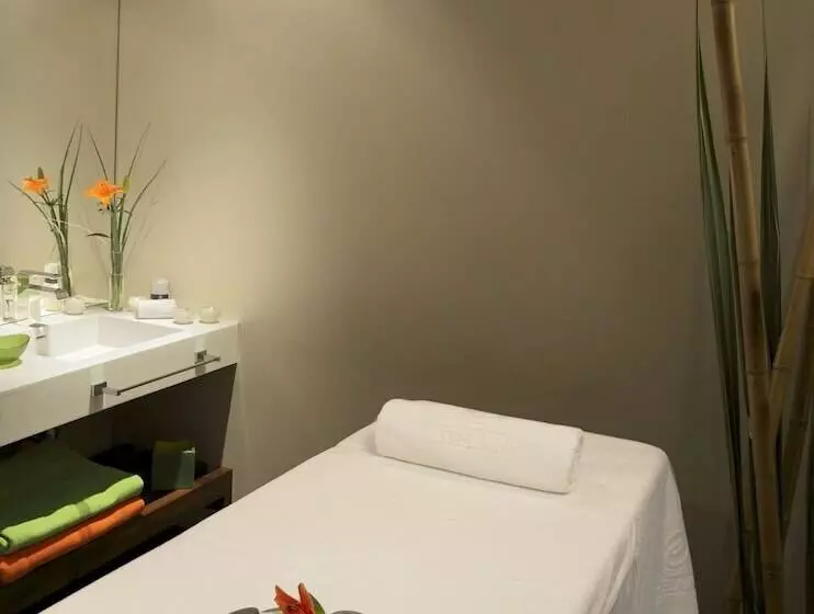 Hotel Estelar Parque De La 93