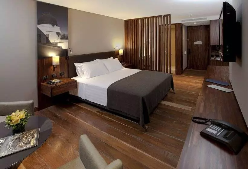 Hotel Estelar Parque De La 93