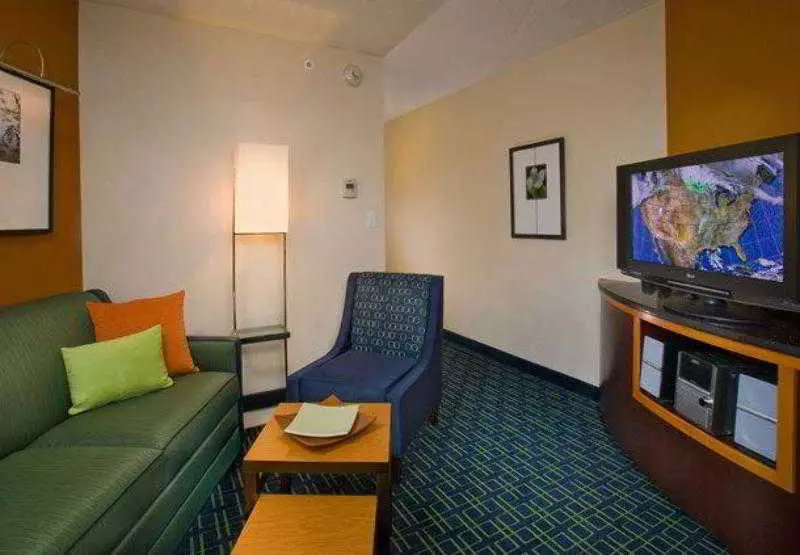 Отель Fairfield Inn And Suites Flint Fenton
