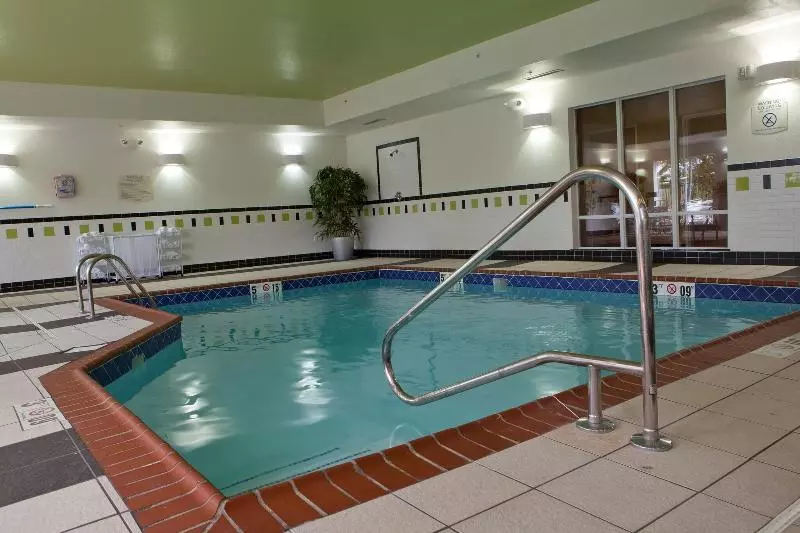 Отель Fairfield Inn And Suites Flint Fenton