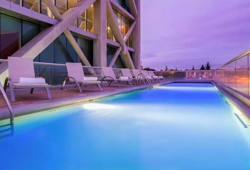 Отель Four Points By Sheraton Los Angeles