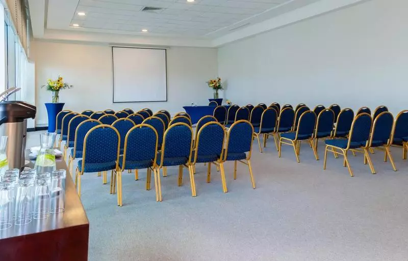 Отель Four Points By Sheraton Los Angeles