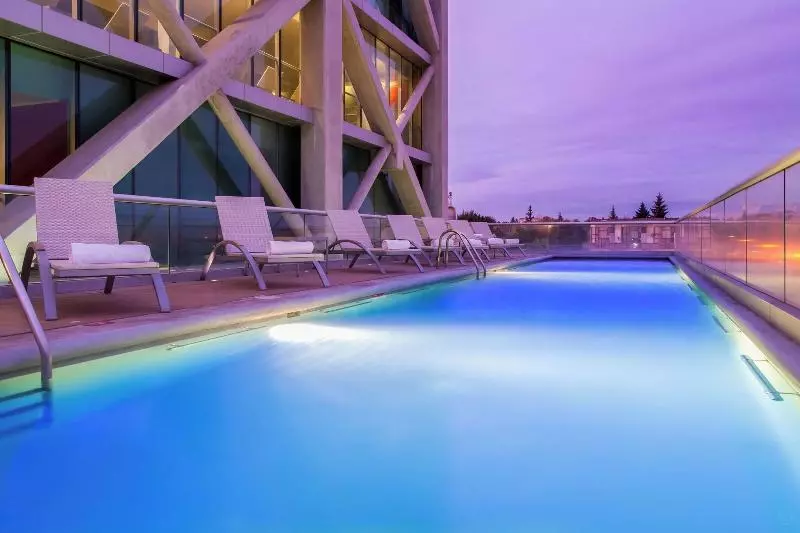 Отель Four Points By Sheraton Los Angeles