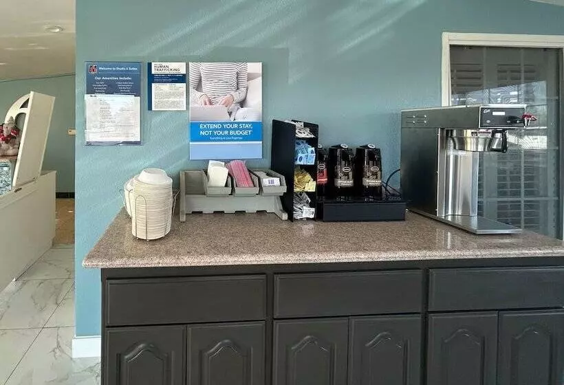 酒店 Studio 6 Suites Madera, California   Yosemite