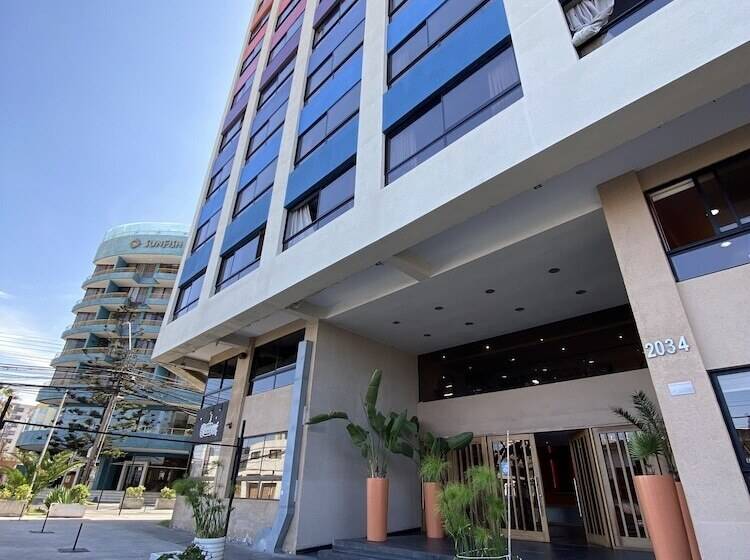 فندق Gran Cavancha Suite