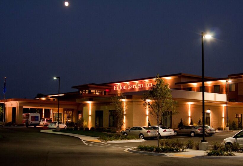 فندق Hilton Garden Inn Milwaukee Airport