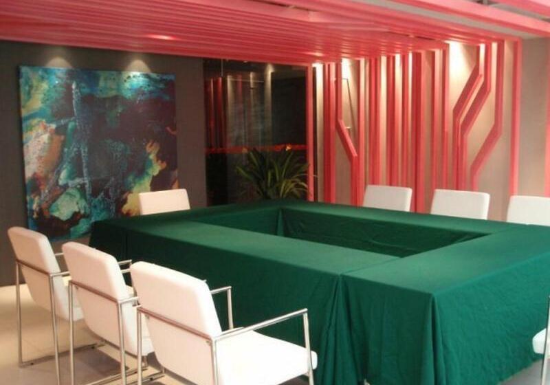 Otel Jinjiang Inn Changsha Wuyi Square Metro Station Ifc