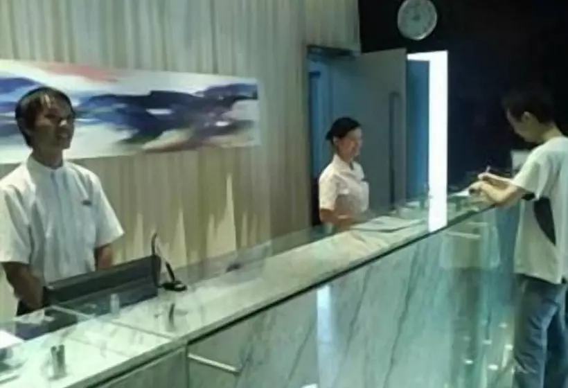 ホテル Jinjiang Inn Changsha Wuyi Square Metro Station Ifc